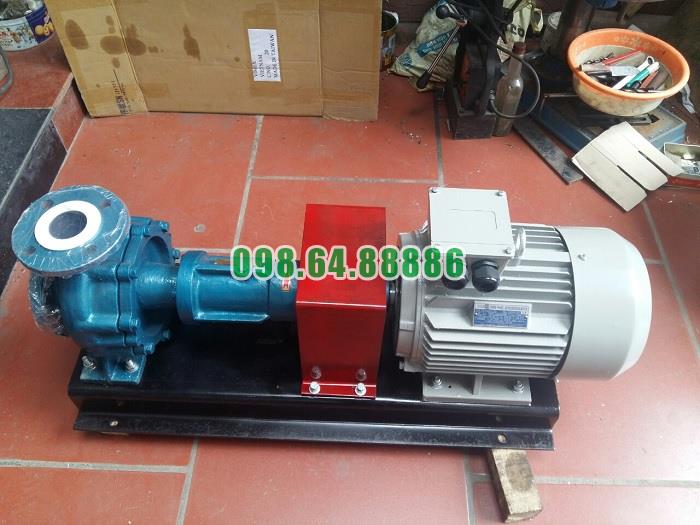 Bơm ly tâm dầu truyền nhiệt RY50-32-200A tốc độ 2900 vòng/phút, công suất 4 kW, cột áp 32 m, lưu lượng 16 m3/h